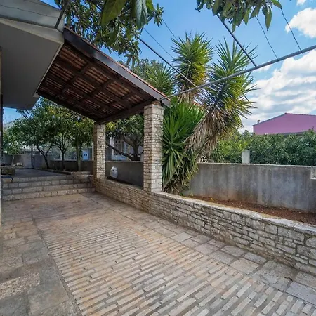 펜션 Stone House Anja *