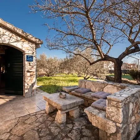 Holiday home Stone House Anja *