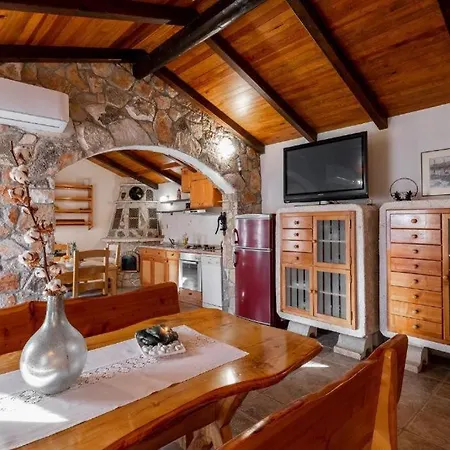 Stone House Anja Holiday home *